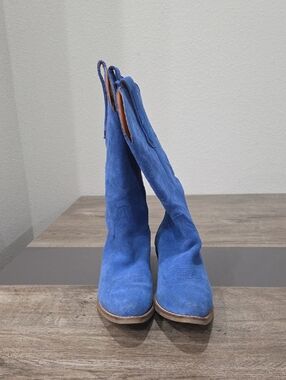 dingo Blue Suede Heeled Boots 1969 Out West Pointed Snip Toe NWOT SIZE 9